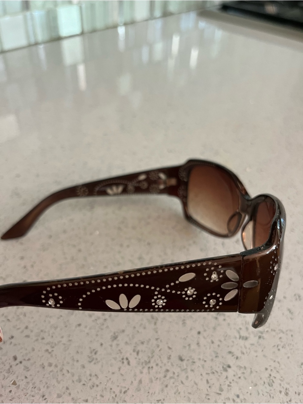 Women’s Brown Floral-Accent Sunglasses